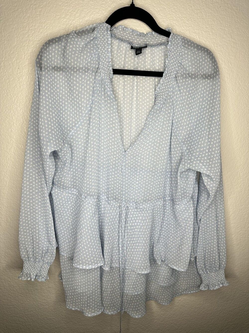 Torrid Blouse Womens 00 US 10 Blue White Polka Dot Tiered Peplum Long Sleeve Top